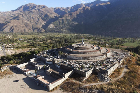 Huaraz: Heldag Laguna Llanganuco + Yungay + Carhuaz