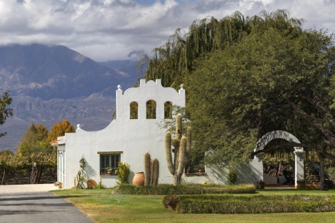 From Salta: Cafayate, land of wines and imposing ravines Salta: Cafayate, land of wines.