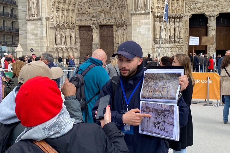 Paris: Notre-Dame Cathedral Guided Tour with Access