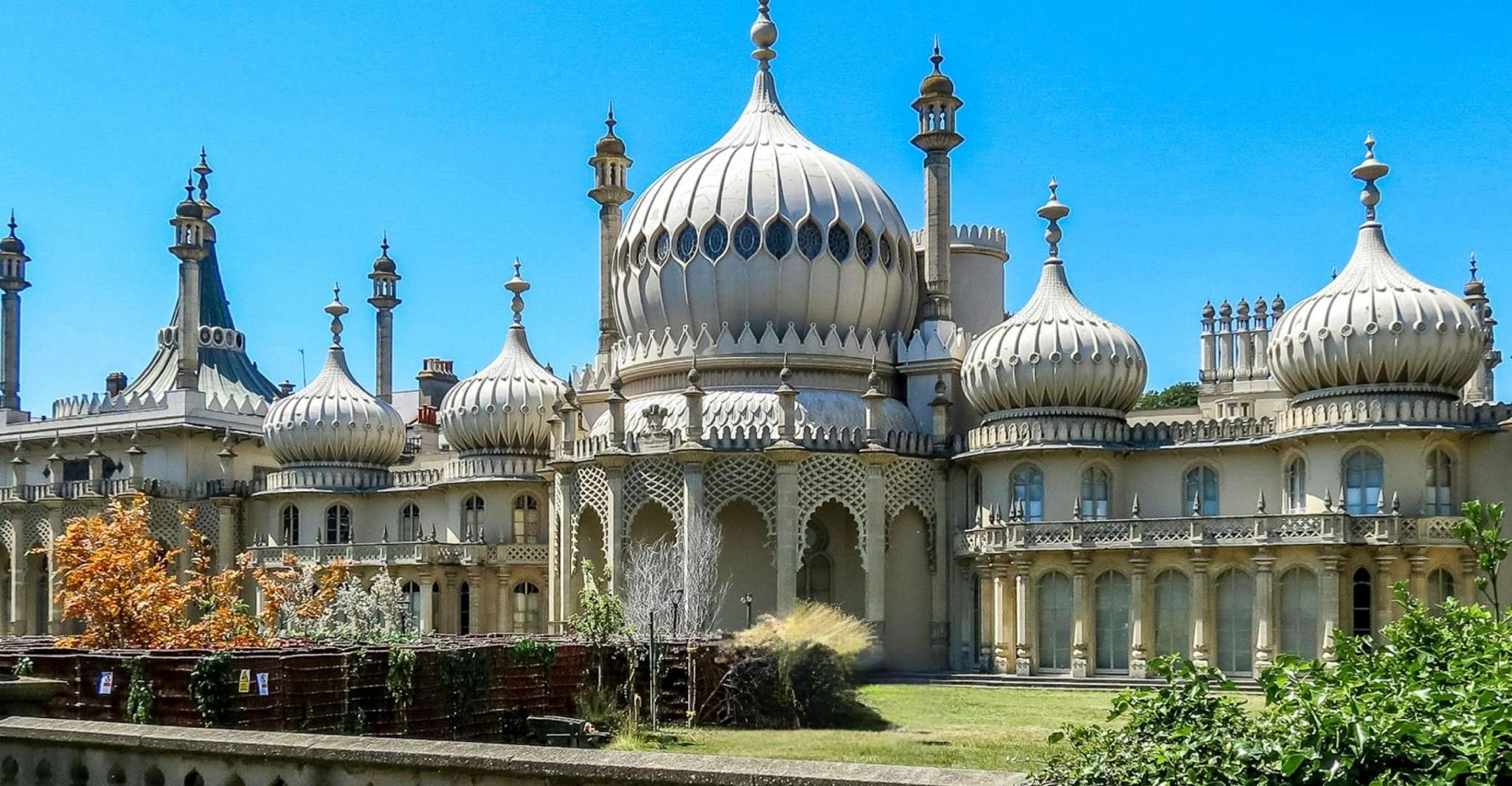 Brighton, Self-Guided City Walk & Immersive Treasure Hunt - Housity