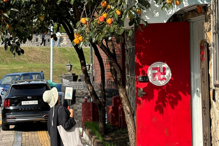 Seul: passeio histórico e gastronómico por Suwon com chá e sobremesa reais