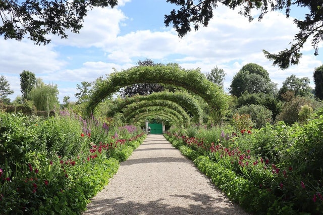 Escape to Giverny in the footsteps of Monet, departing from Le Havre