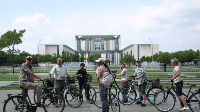 berlin small group bike tour through city center