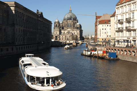 Berlin: Small Group Bike Tour Through City Center