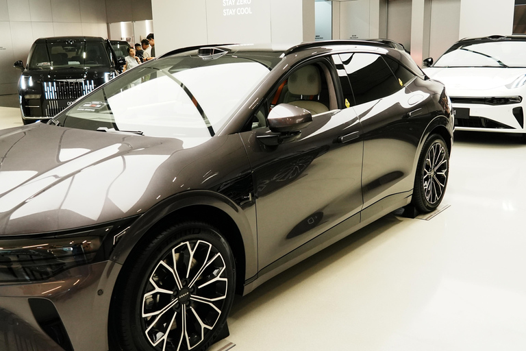 شنغهاي: جولة اكتشاف التكنولوجيا مع ركوب سيارة بدون سائق