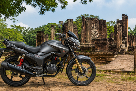 Sigiriya to Polonnaruwa Motor Bike Tour Solo Travellers