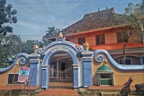 Kochi: Private Fort, Mosque & Temple with Flower Market