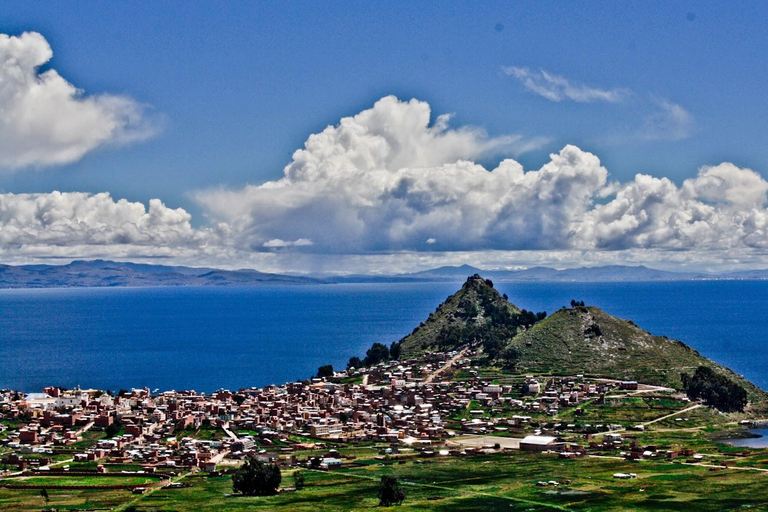 Excursión de un día al Lago Titicaca y Copacabana con almuerzo