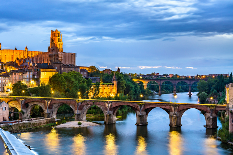 Albi: Private Guided Tour with Your Mobile Phone Albi: Episcopal City and Cathedral with Kit and Live Guide