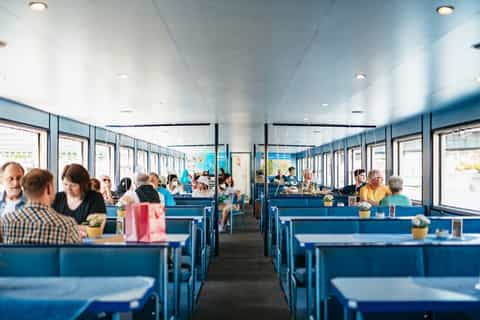 Berlin: 1-Hour City Tour by Boat with Guaranteed Seating