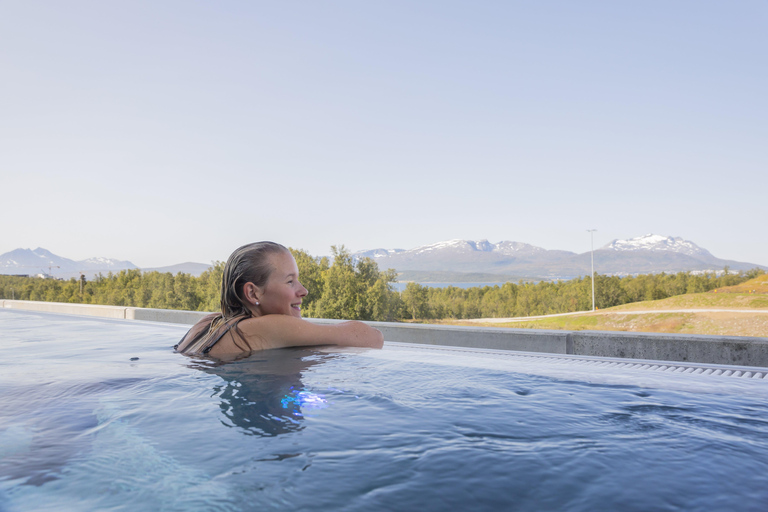 Tromsø: Toegang tot de spa met bad, sauna en verwarmd buitenzwembad