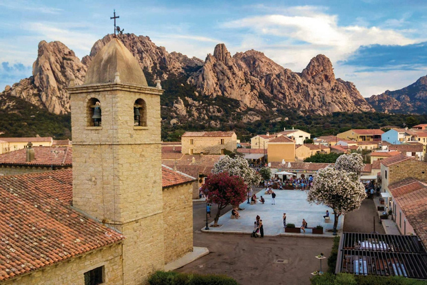 Saindo de Olbia: tour guiado de meio dia em Costa Esmeralda