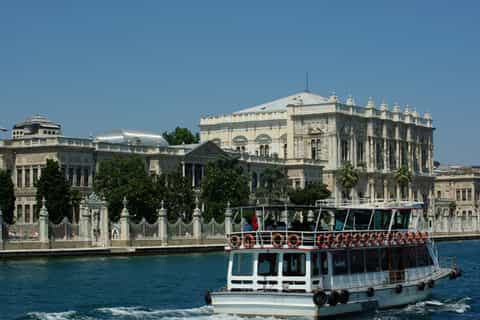 Istanbul Full-Day Tour: Bosphorus Cruise, Palaces and More