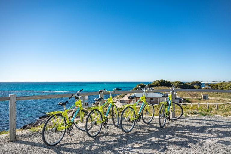 Z Perth: całodniowa wycieczka rowerowa i promowa na wyspę RottnestWypożyczenie roweru i prom