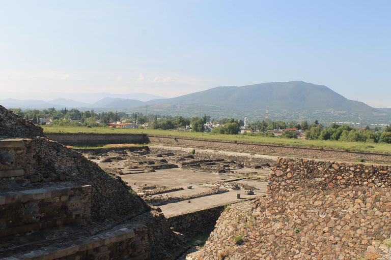 From Mexico City: 1-day tour of the Basilica of Guadalupe and Teotihuacan
