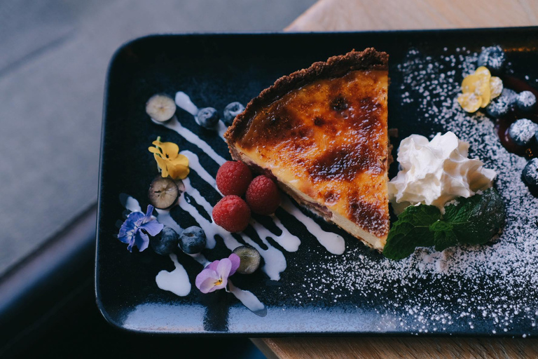 Gdańsk: River Cruise on Motlawa with Meal and Drink Romantic Cruise