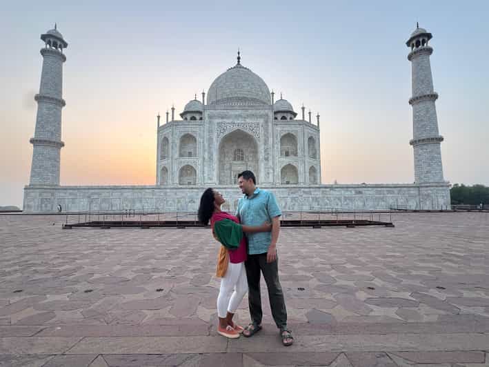 Taj Mahal: Express Entry Ticket For Sunrise Tour with guide