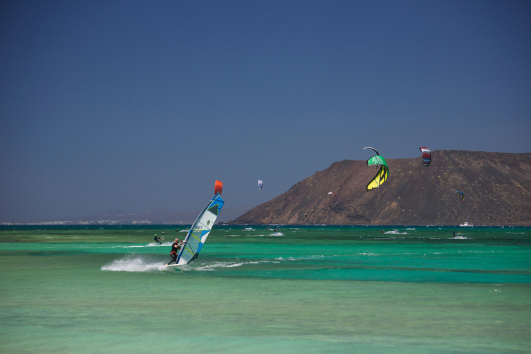 Beginner windsurf course in El Cotillo (4 hours) learn to windsurf