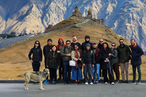 From Kazbegi: Kazbegi Hiking Tour with Homemade Lunch