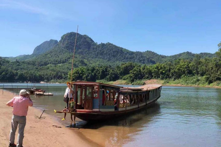 Luang Prabang: Barco lento para Chiang Rai Viagem de 3 dias e 2 noites