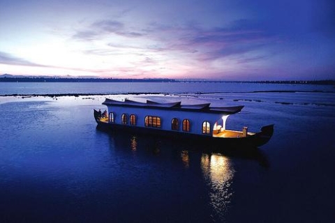 Croisière de 2 heures dans le port de Cochin au coucher du soleil
