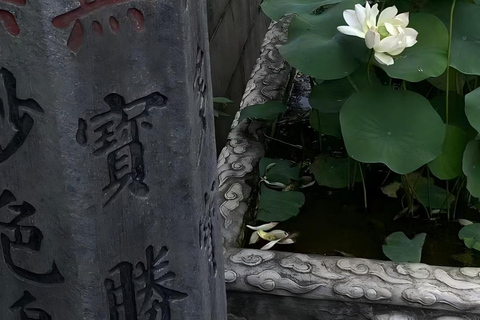Hangzhou Lingyin & Feilai Pass (English Commentary Optional) Lingyin & Feilai Pass + English Commentary