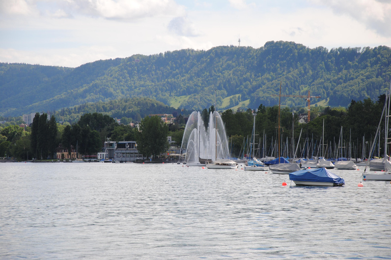 Zurich: 360° city walk including hidden spots