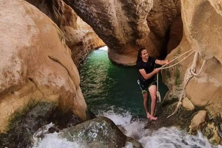 3-Day Oman Adventure: Wadis, Desert Camping & Meals by Guide