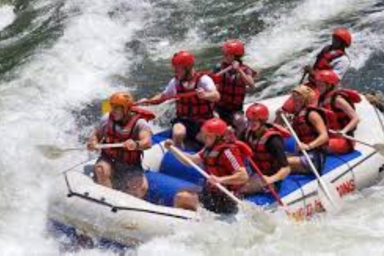 Rafting na białej wodzie