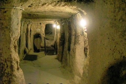 Visite guidée de la ville souterraine de Kaymaklı et de la vallée rougeOption standard