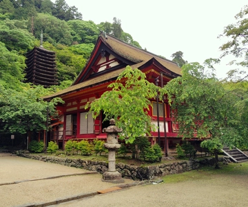 Nara: Explore Tanzan Shrine’s Pagoda and Sacred History