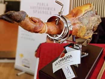 Roma: Ingresso al campo da golf con colazione e degustazione