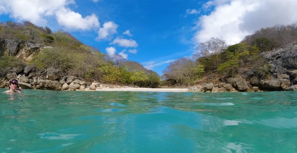 Curacao: Snorkeling Boat Trip with Pizza