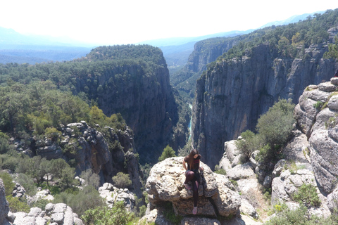 Side: wycieczka 1-dniowa do kanionu Orła z Adlerem i lunchemWycieczka do Kanionu Orła i spływ raftingowy z obiadem i odbiorem z hotelu