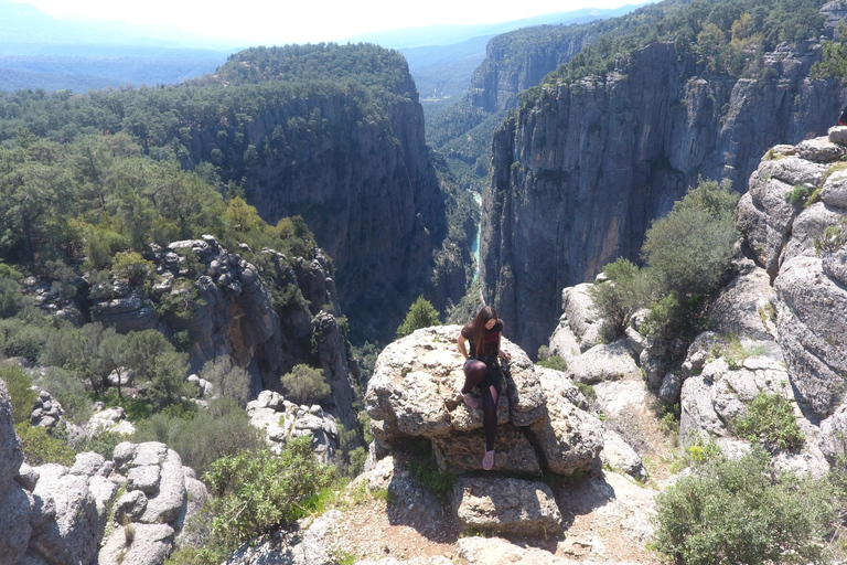 Side: wycieczka 1-dniowa do kanionu Orła z Adlerem i lunchemWycieczka do Kanionu Orła i spływ raftingowy z obiadem i odbiorem z hotelu
