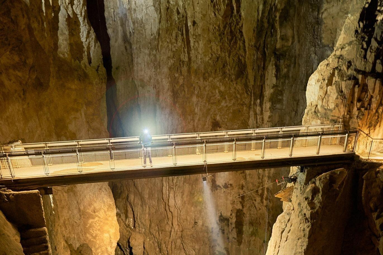 Ljubljana:Lipica, Škocjan Caves&Predjama Castle Private Tour