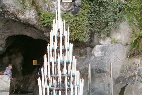 Lourdes: Full-Day Guided Walking Tour