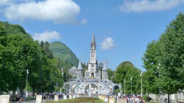 lourdes visite guidée à pied toute la journée