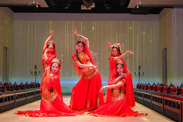 Jinan: Immersive Palace Banquet with Show VIP Seats for Dinner (Makeup & Costume Not Included)