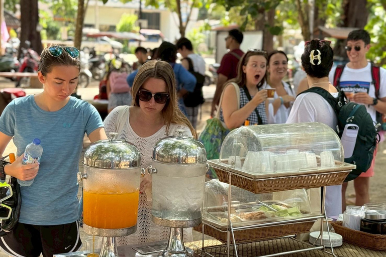 Krabi: Phi Phi Island Tour by Speedboat with Buffet Lunch