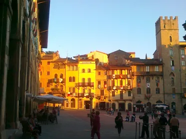 Arezzo und Cortona: Ganztägige Tour im Luxus-Van