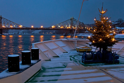 Dresden: Winterlights Evening River Cruise with Dinner