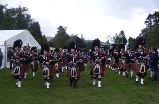Royal Highland Braemar Gathering, Transfer von Edinburgh