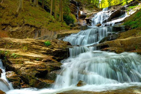 Watervallen Tour vanuit Sarajevo: Wandeling en Bosnische Lunch