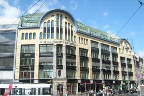 City Tour Berlin: Scheunenviertel and Hackesche Höfe