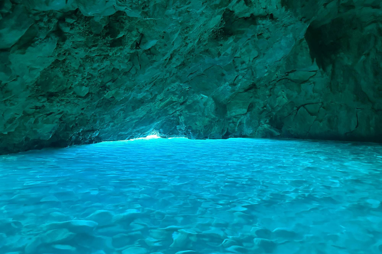 Durrës: Sazan Island, Blue Cave and Grama Bay Speedboat Tour