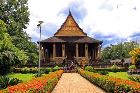 Demi-journée à la découverte des charmes de Vientiane et prise en charge à l&#039;hôtel