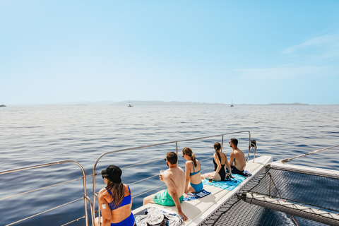 Split: hele dag per catamaran naar Hvar en Pakleni-eilanden