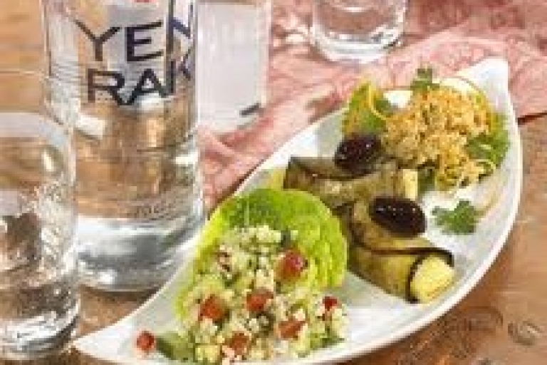 Tour vespertino de gastronomía turcaSalir a cenar al estilo turco