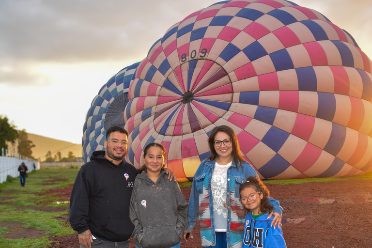 Teotihuacán Sunrise Balloon Ride Basic